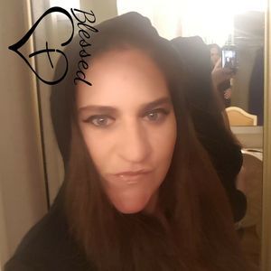 Meet your Posher, Veronica